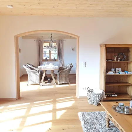 Chiemsee Mountain Apartmán *